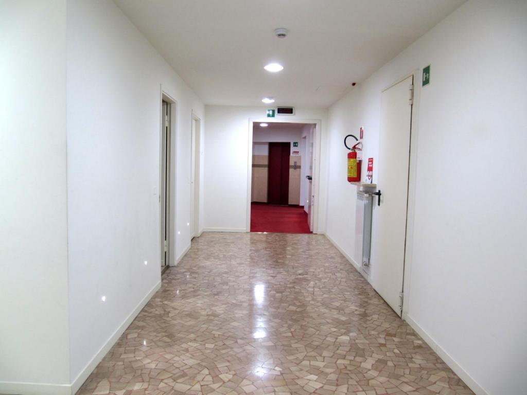 Albergo Sole Марьяно-Коменсе Экстерьер фото